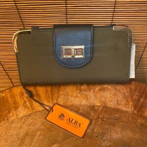 NWT Alba Wallet/Crossbody Purse